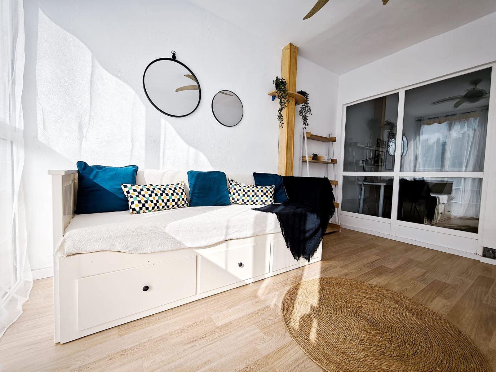 5 bedroom Terraced Villa for rent in Playa de San Juan with pool garage - € 2,300 (Ref: 9353744)