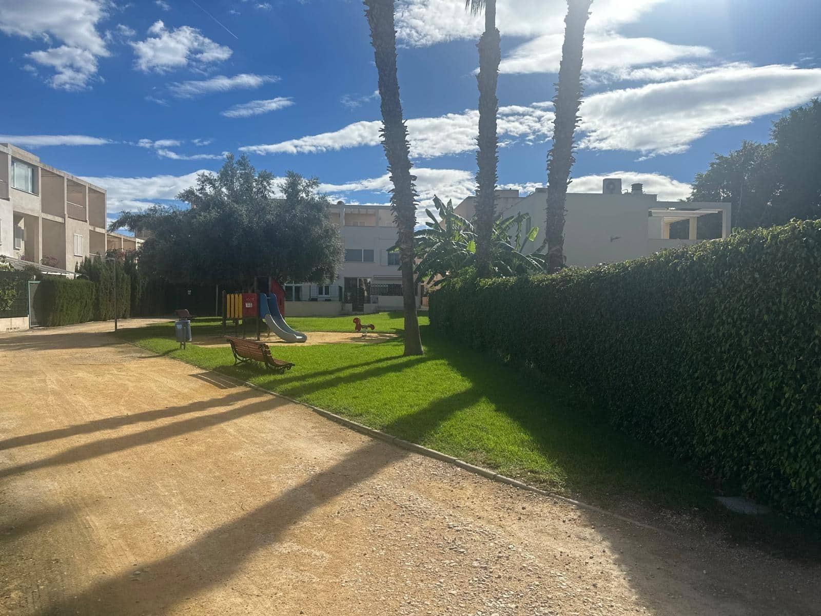 5 bedroom Terraced Villa for rent in Playa de San Juan with pool garage - € 2,300 (Ref: 9353744)