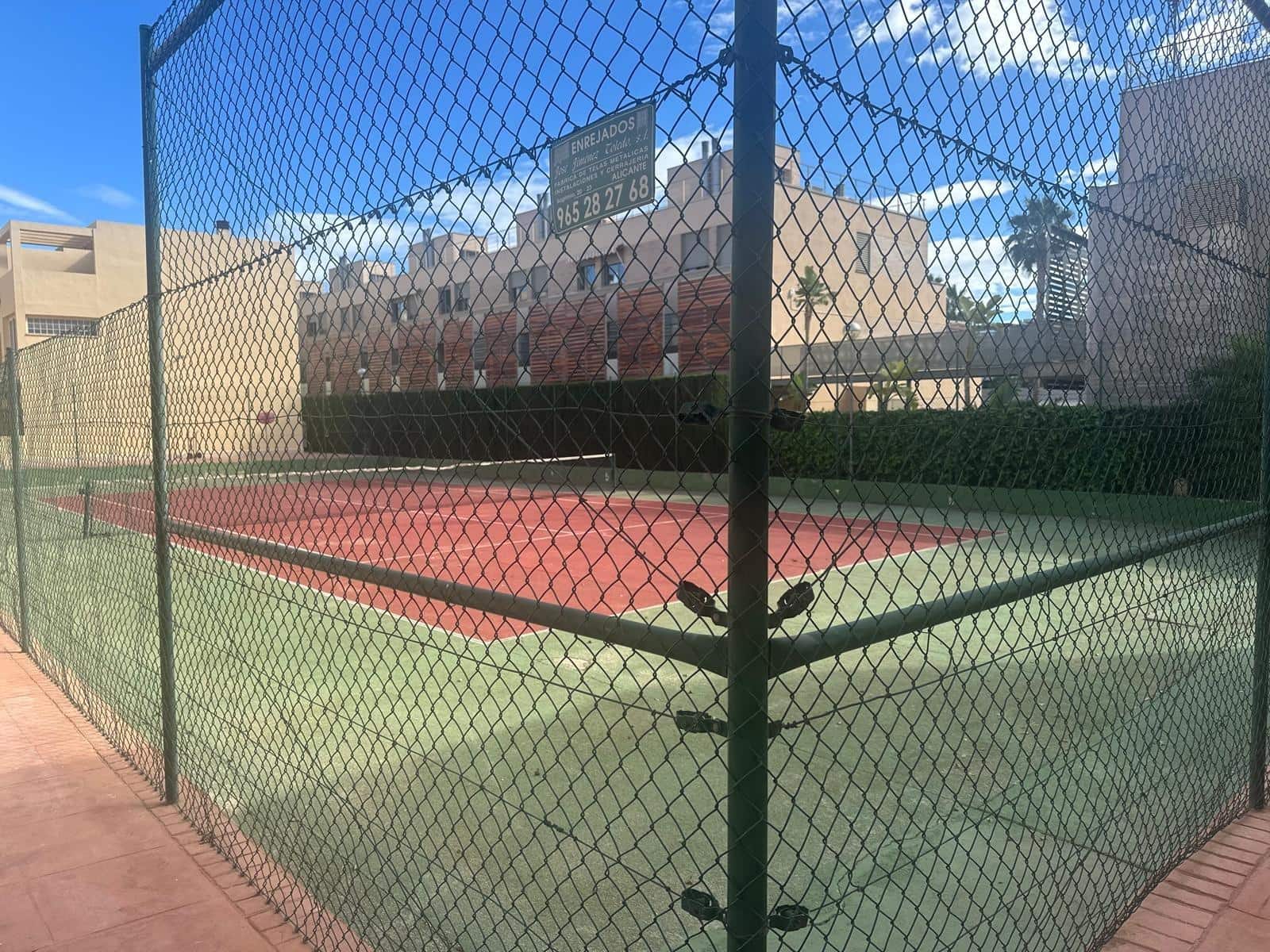 5 bedroom Terraced Villa for rent in Playa de San Juan with pool garage - € 2,300 (Ref: 9353744)