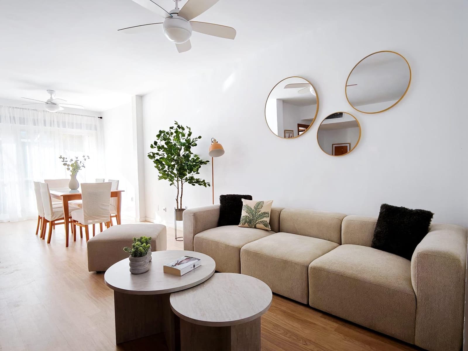 5 bedroom Terraced Villa for rent in Playa de San Juan with pool garage - € 2,300 (Ref: 9353744)