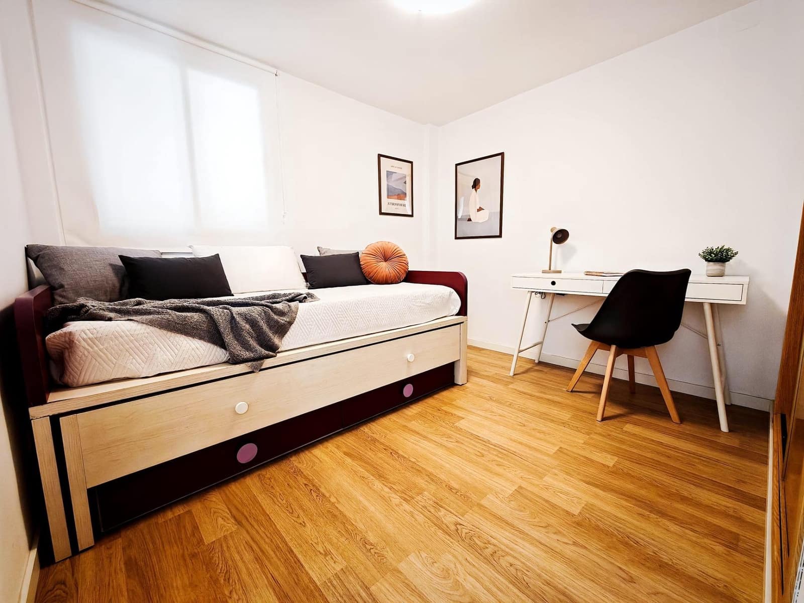 5 bedroom Terraced Villa for rent in Playa de San Juan with pool garage - € 2,300 (Ref: 9353744)