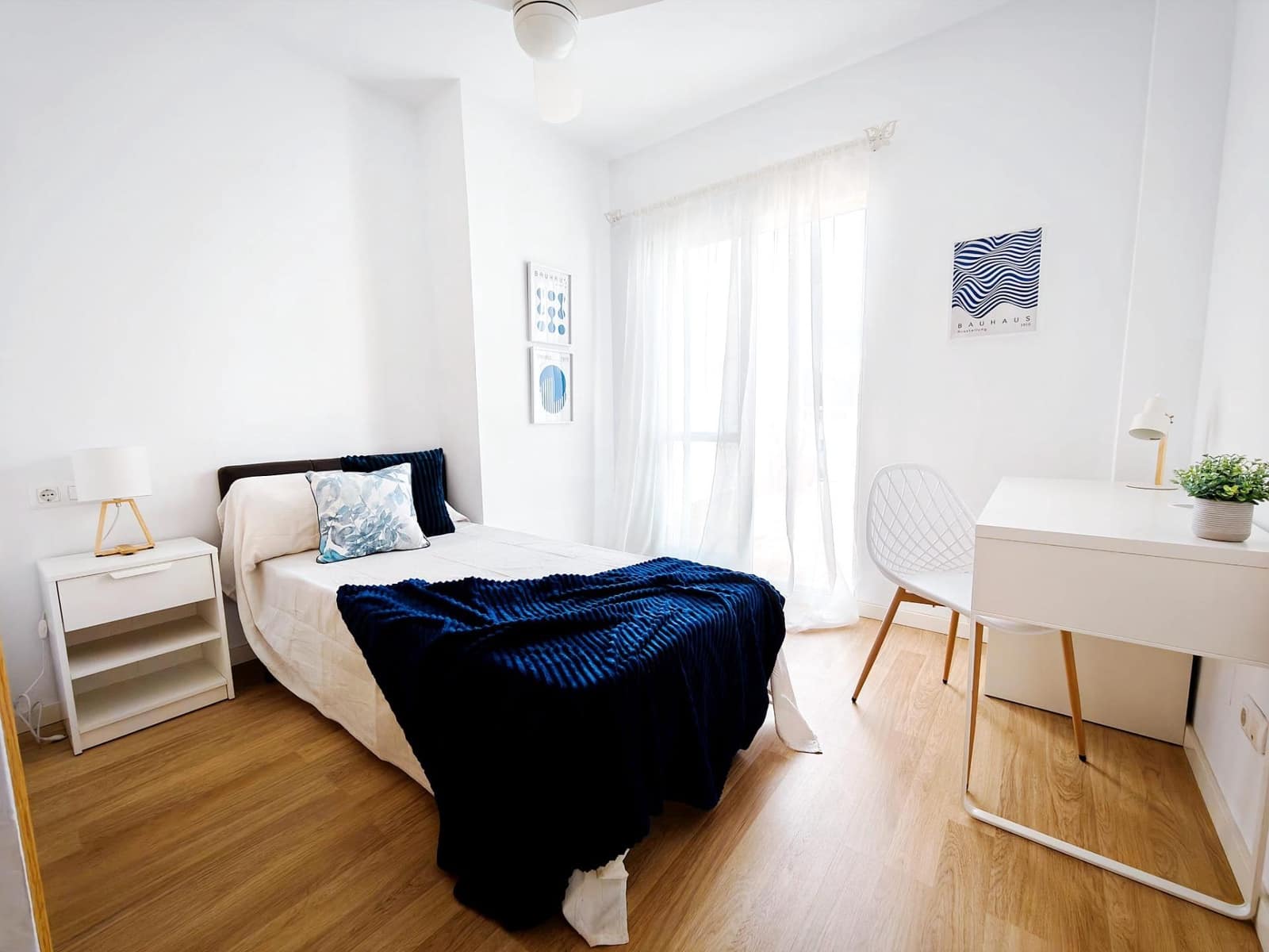 5 bedroom Terraced Villa for rent in Playa de San Juan with pool garage - € 2,300 (Ref: 9353744)