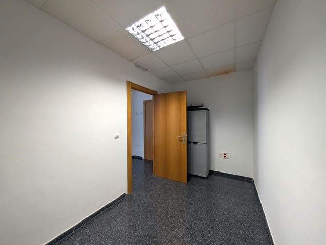 3 soveværelse Kontor til leje i Alcoy / Alcoi med garage - € 550 (Ref: 9355983)