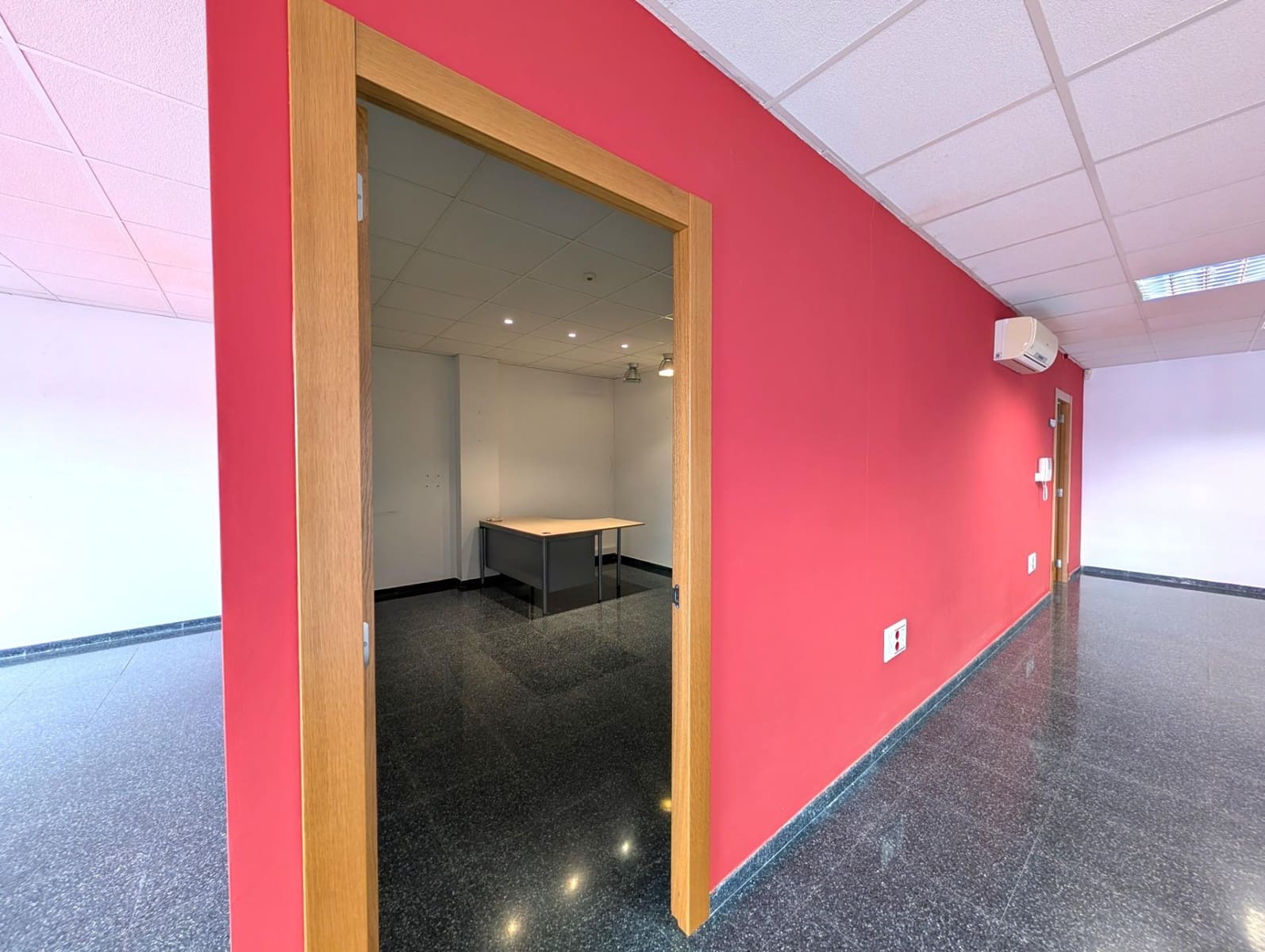 3 quarto Escritório para arrendar em Alcoy / Alcoi com garagem - 550 € (Ref: 9355983)