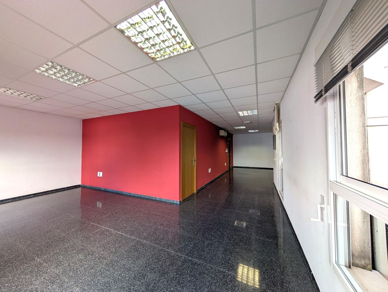 3 quarto Escritório para arrendar em Alcoy / Alcoi com garagem - 550 € (Ref: 9355983)