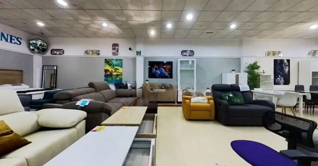 1 quarto Comercial para venda em Puerto Deportivo, Torrevieja - 260 000 € (Ref: 9474276)