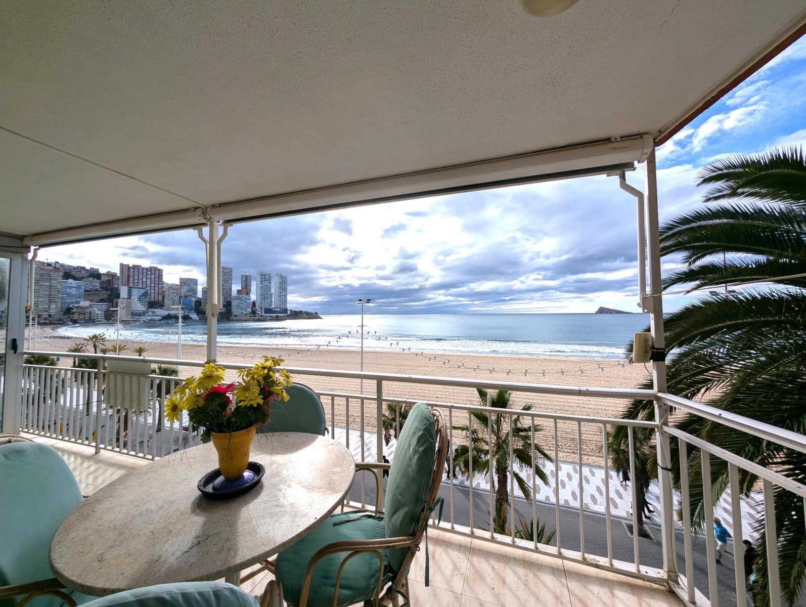 3 bedroom Apartment for sale in Benidorm with garage - € 418,000 (Ref: 9530813)