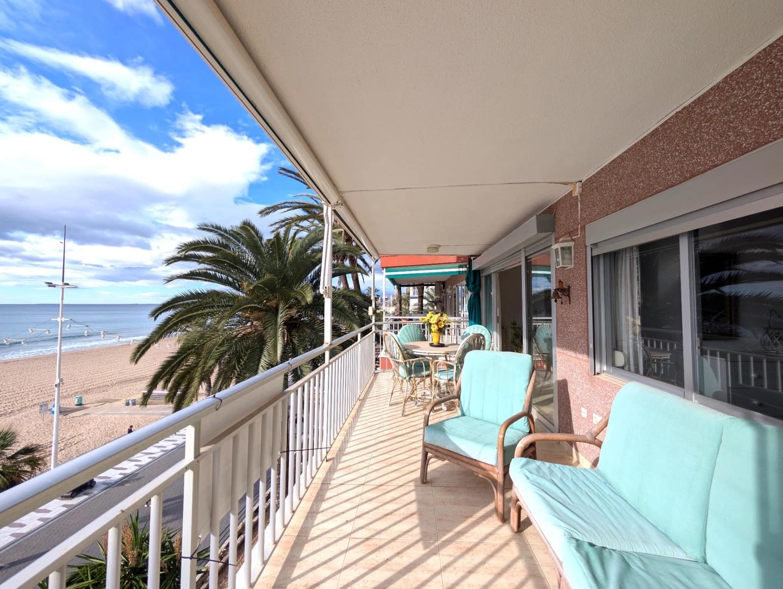 3 bedroom Apartment for sale in Benidorm with garage - € 418,000 (Ref: 9530813)