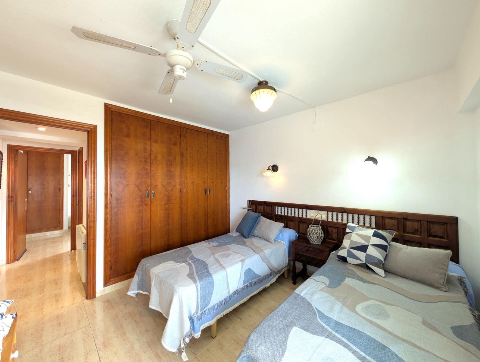 3 bedroom Apartment for sale in Benidorm with garage - € 418,000 (Ref: 9530813)