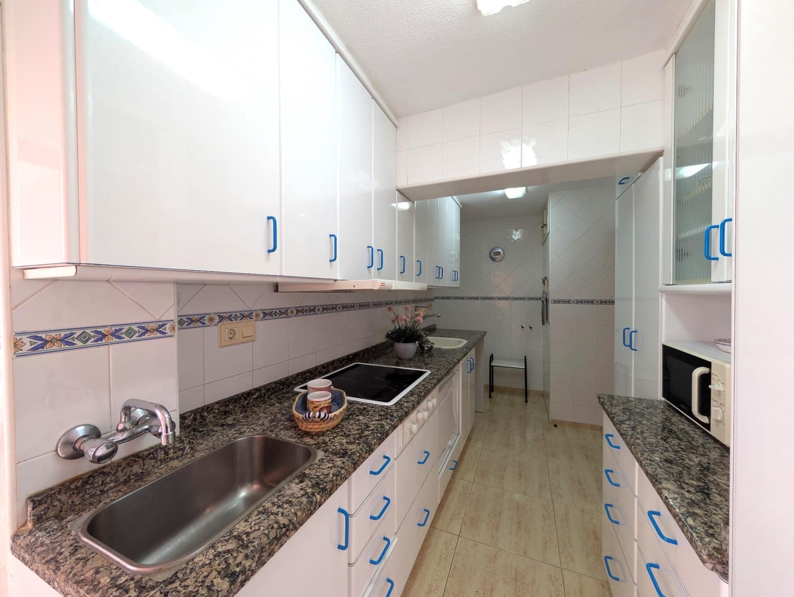 3 bedroom Apartment for sale in Benidorm with garage - € 418,000 (Ref: 9530813)