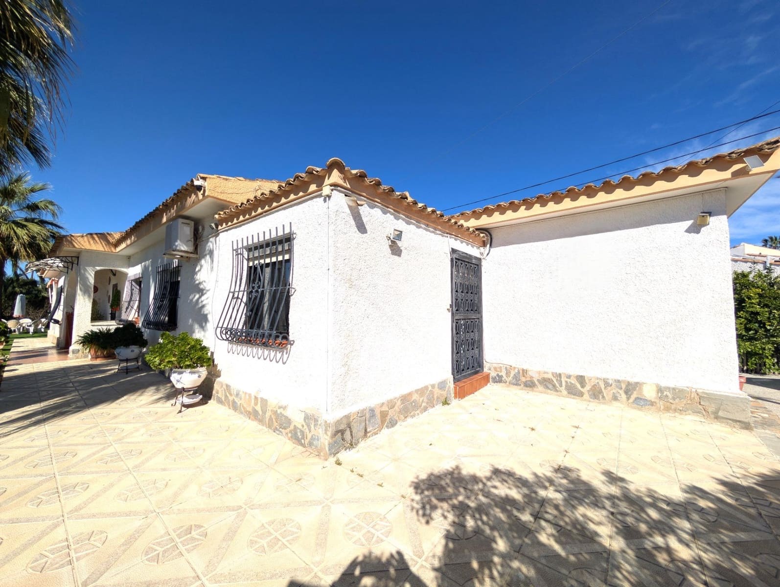5 bedroom Villa for sale in San Juan de Alicante / Sant Joan d'Alacant with pool garage - € 720,000 (Ref: 9621823)