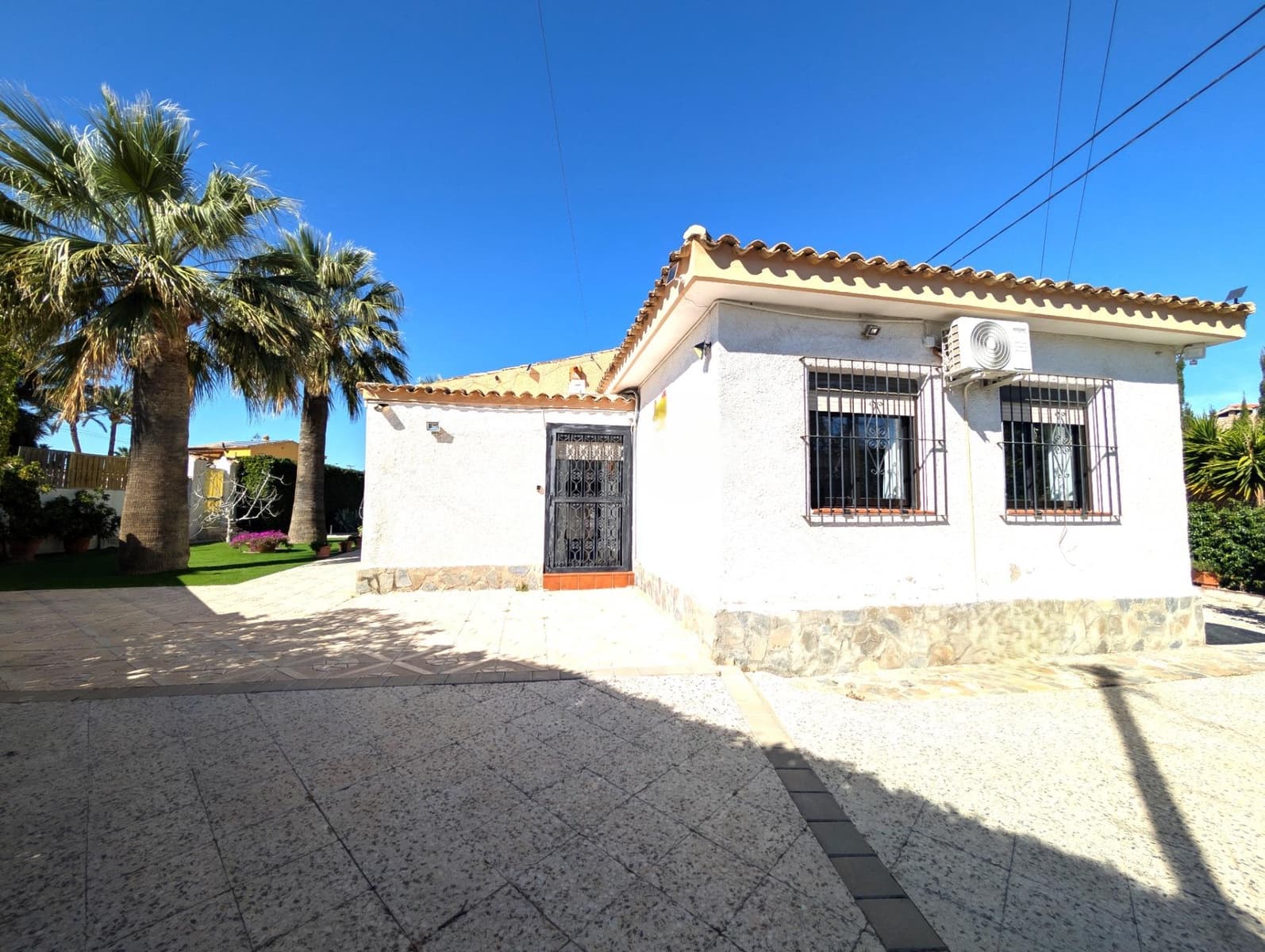 5 bedroom Villa for sale in San Juan de Alicante / Sant Joan d'Alacant with pool garage - € 720,000 (Ref: 9621823)