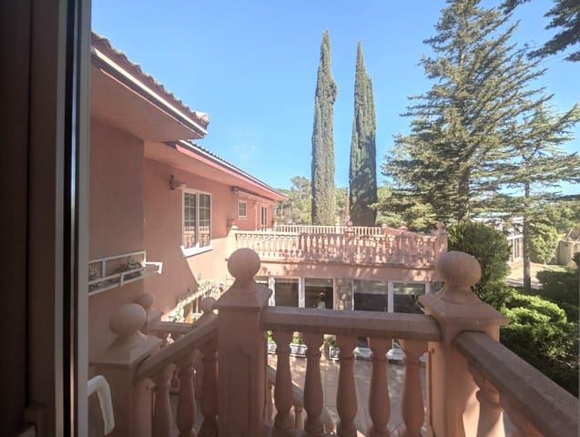 Chalet de 5 habitaciones en Alcoy / Alcoi en venta con piscina garaje - 635.000 € (Ref: 9686588)