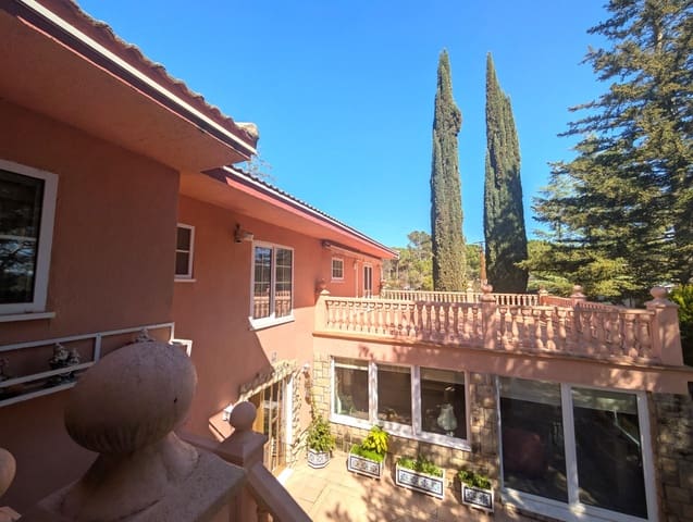 5 soveværelse Villa til salg i Alcoy / Alcoi med swimmingpool garage - € 597.800 (Ref: 9686588)