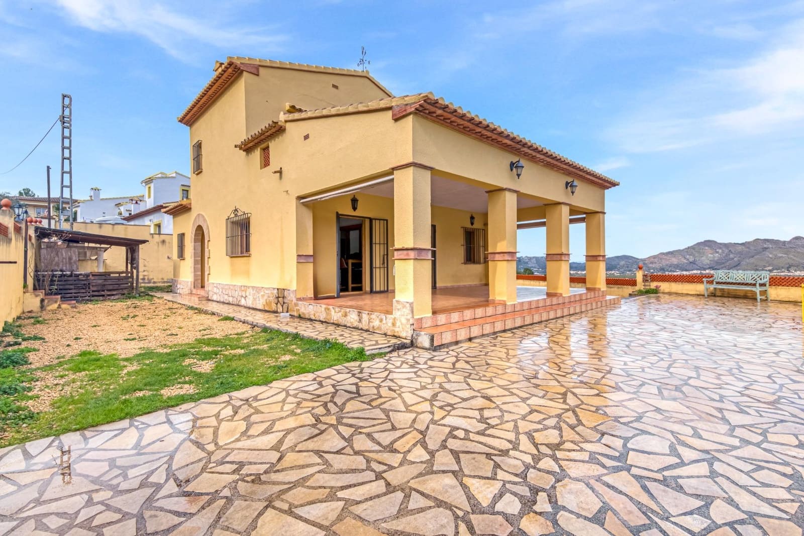 4 chambre Villa/Maison à vendre à Orba avec garage - 450 000 € (Ref: 9732369)