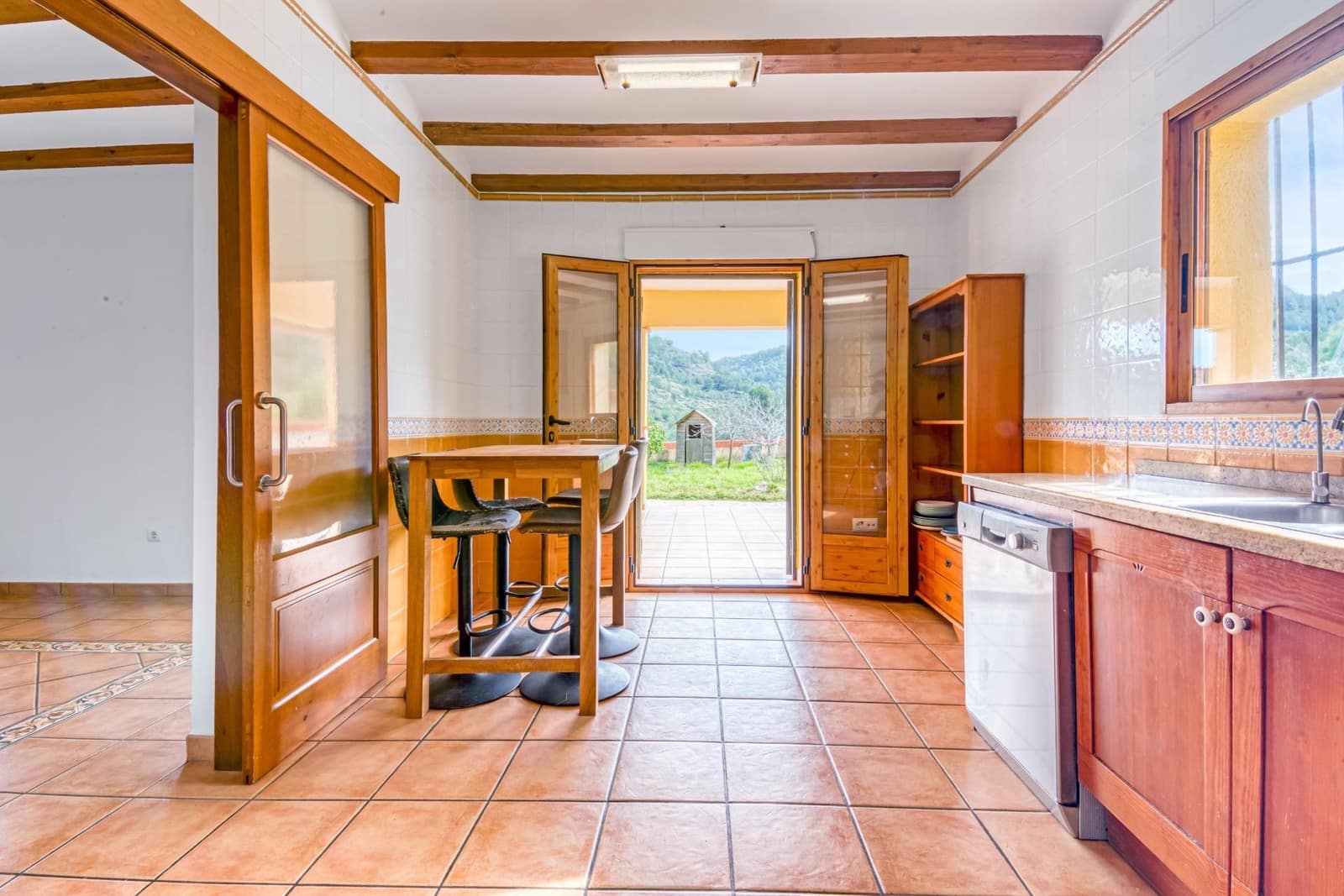 4 chambre Villa/Maison à vendre à Orba avec garage - 450 000 € (Ref: 9732369)