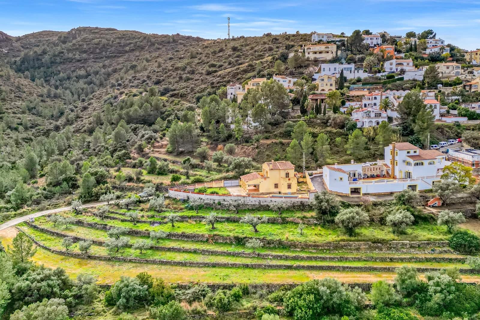 4 chambre Villa/Maison à vendre à Orba avec garage - 450 000 € (Ref: 9732369)