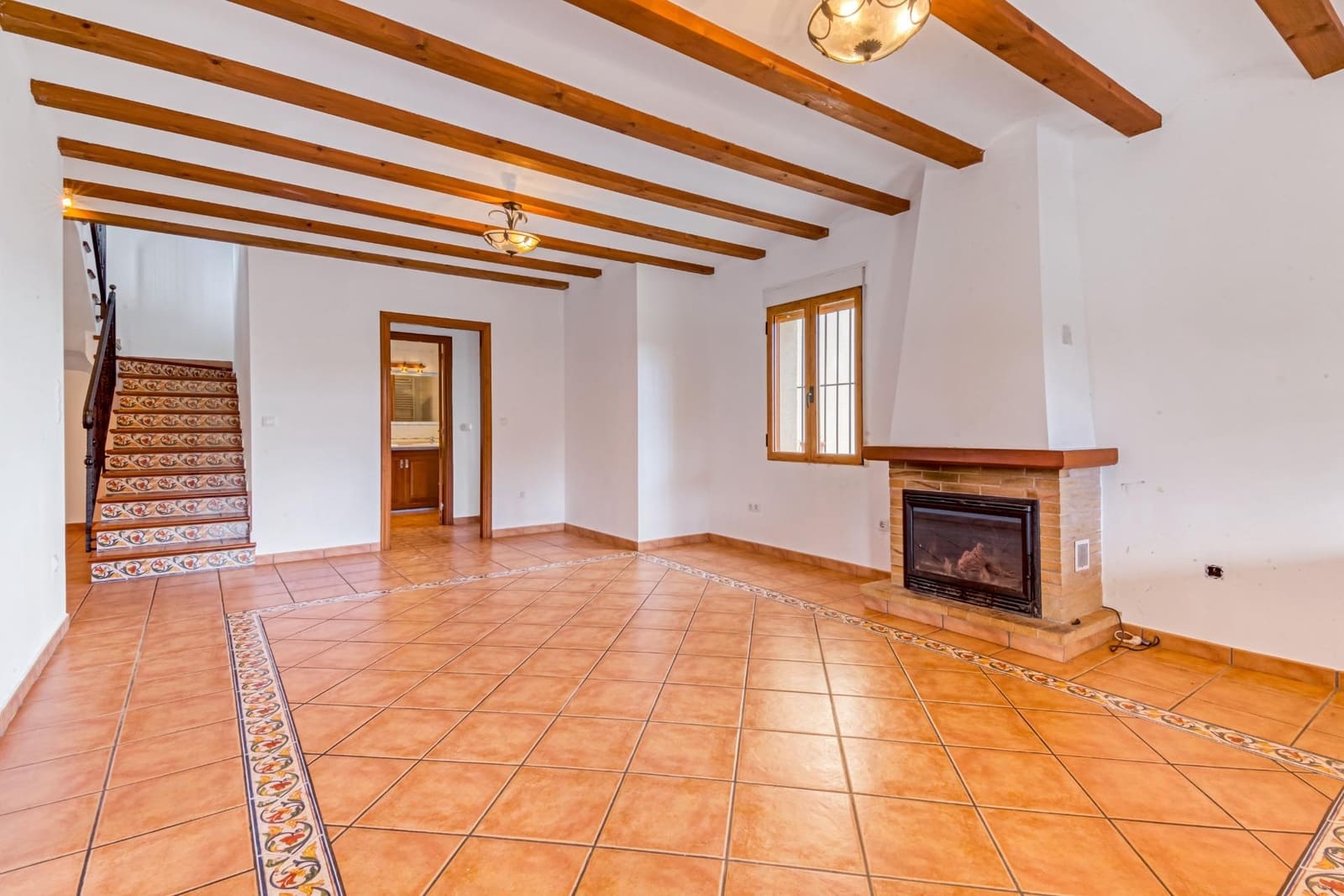 4 chambre Villa/Maison à vendre à Orba avec garage - 450 000 € (Ref: 9732369)