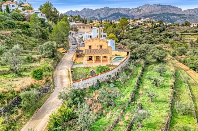 Chalet de 4 habitaciones en Orba en venta con garaje - 450.000 € (Ref: 9732369)