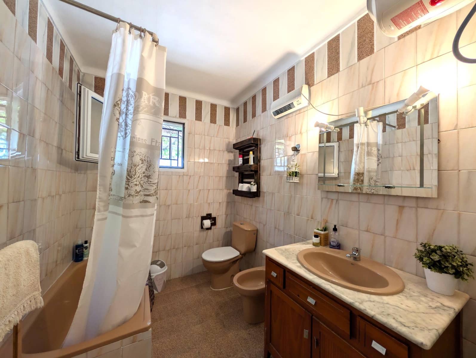 Finca/Casa Rural de 5 habitaciones en Gaianes en venta con garaje - 484.000 € (Ref: 9741849)