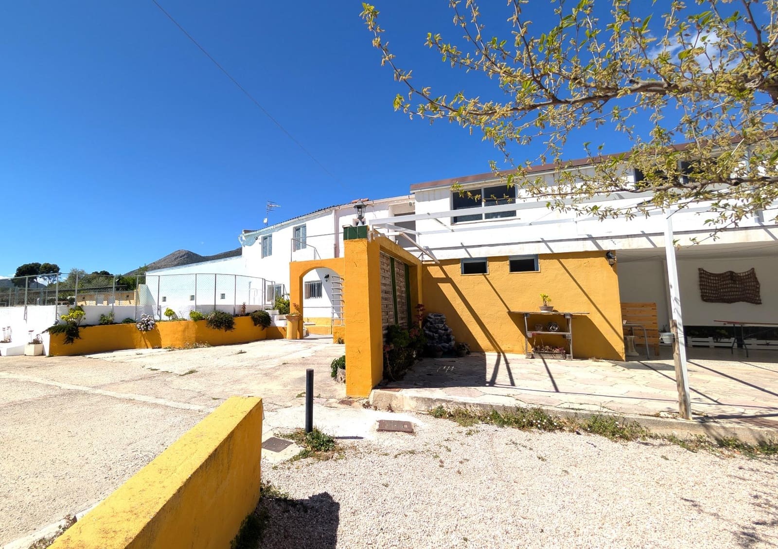 Finca/Casa Rural de 5 habitaciones en Gaianes en venta con garaje - 484.000 € (Ref: 9741849)