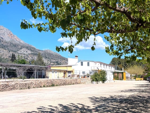 Chalet de 5 habitaciones en Gaianes en venta con garaje - 484.000 € (Ref: 9741849)