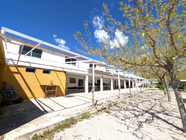 5 soveværelse Villa til salg i Gaianes med garage - € 484.000 (Ref: 9741849)