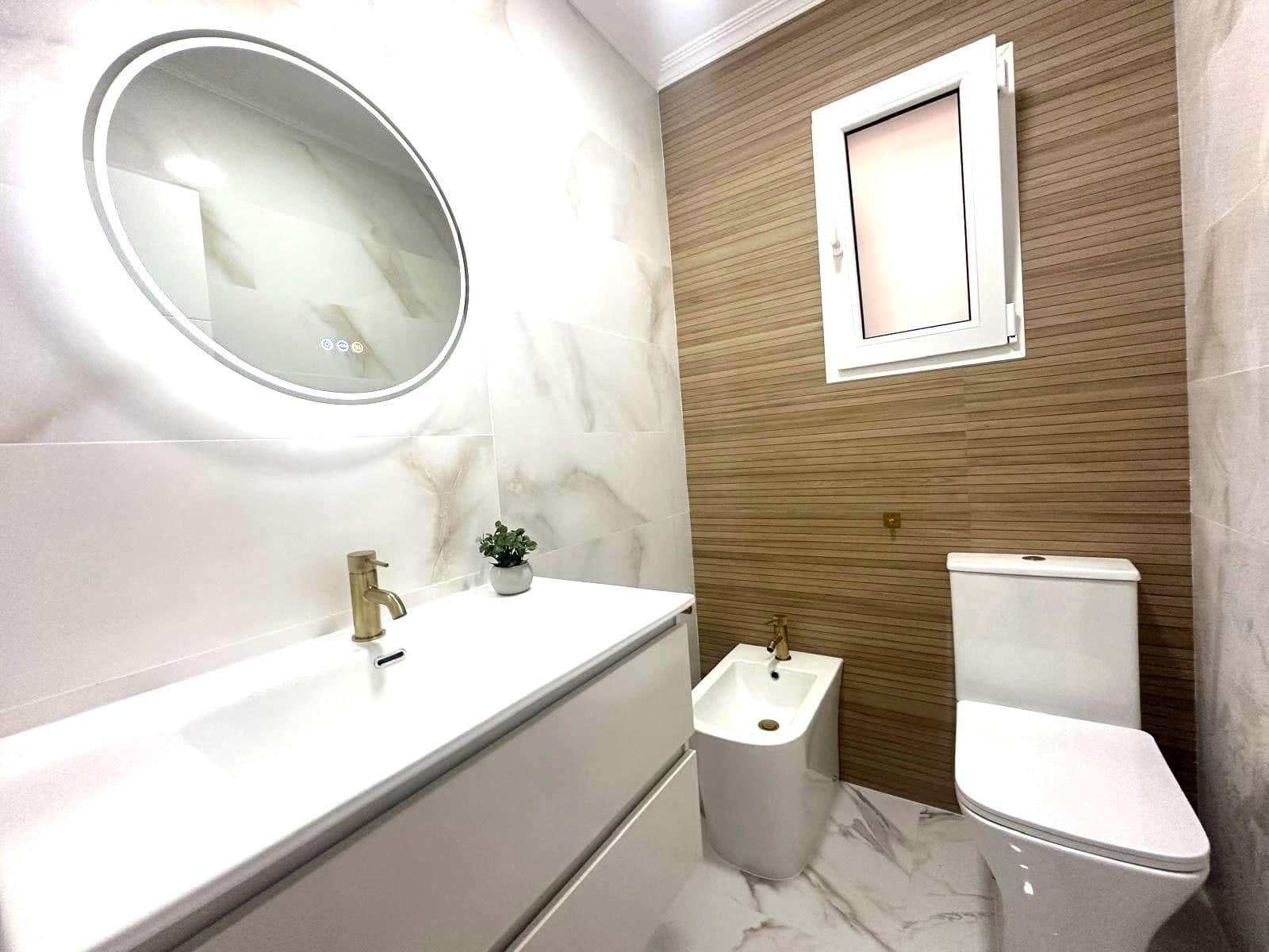 3 quarto Apartamento para venda em Elche / Elx - 220 000 € (Ref: 9800648)