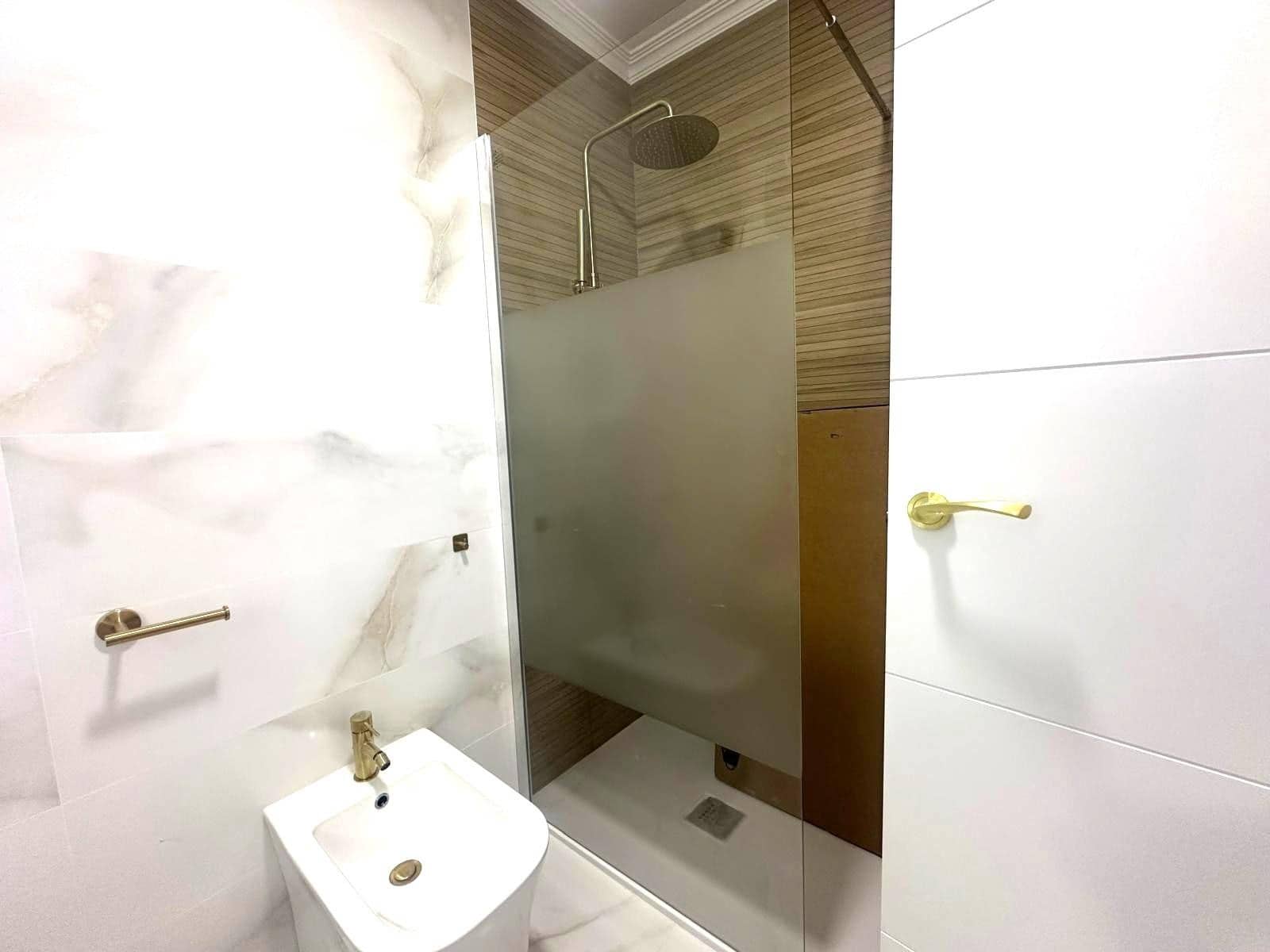 3 quarto Apartamento para venda em Elche / Elx - 220 000 € (Ref: 9800648)