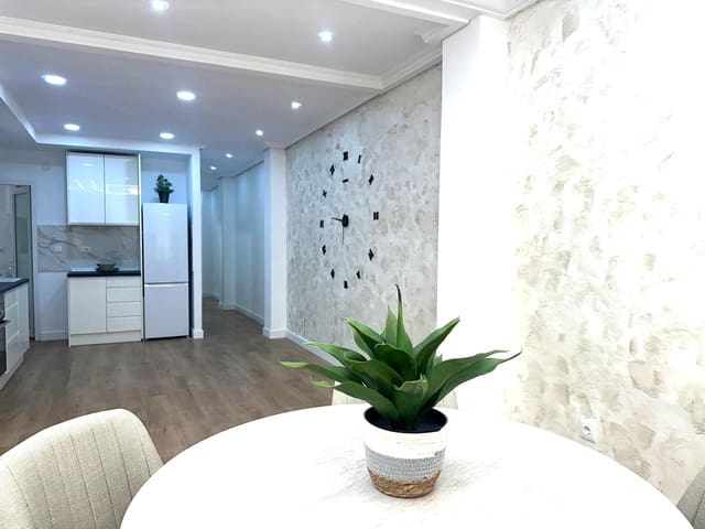3 bedroom Flat for sale in Carrús Oest - El Toscar, Elche / Elx - € 205,000 (Ref: 9800648)