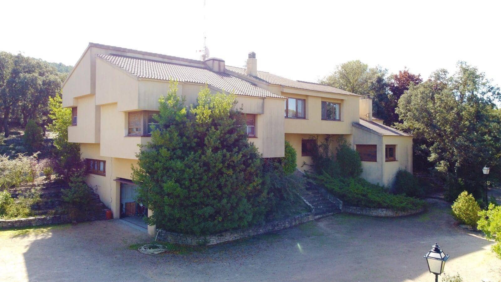 5 bedroom Villa for sale in Alcoy / Alcoi with pool garage - € 665,000 (Ref: 9840384)