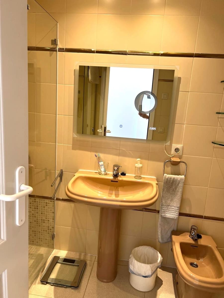 2 sovrum Lägenhet att hyra i Arenal med pool - 1 100 € (Ref: 9843662)
