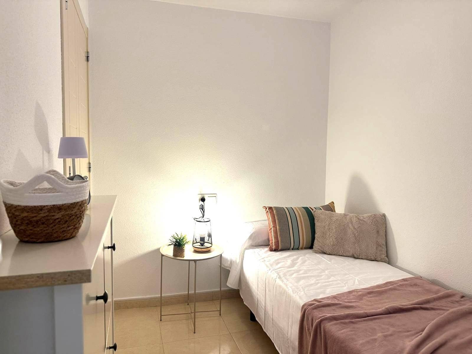 3 sypialnia Apartament przy plaży do wynajęcia w El Campello - 1 500 € (Ref: 9871928)