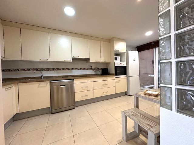 Appartement de Plage de 3 chambres à louer à El Campello - 1 500 € (Ref: 9871928)