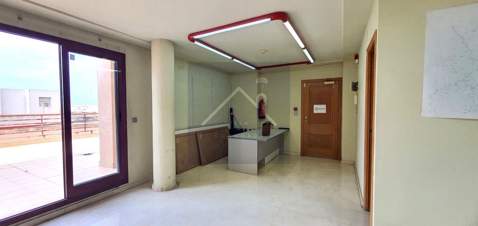 Bureau à louer à Alicante ville - 1 300 € (Ref: 9896468)