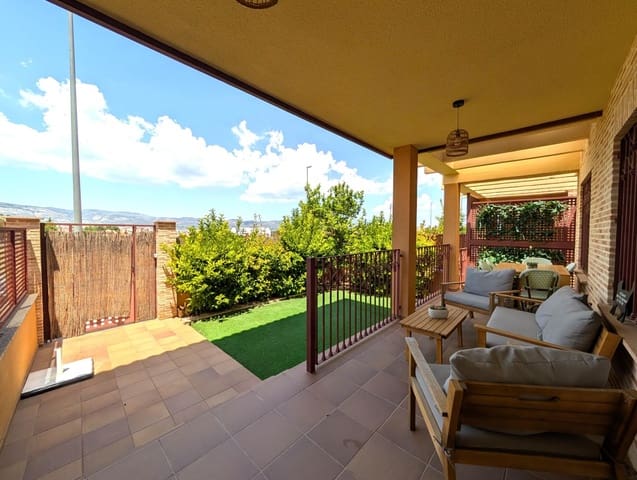 3 quarto Moradia em Banda para venda em Castalla com garagem - 298 000 € (Ref: 9938326)