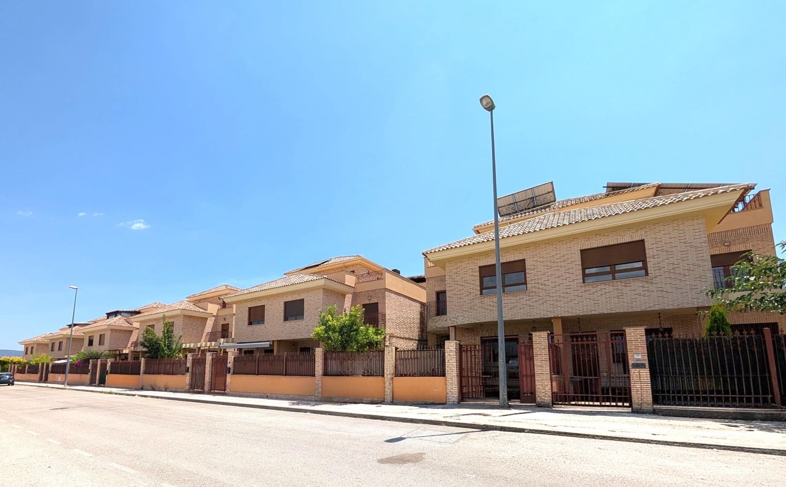 3 quarto Moradia em Banda para venda em Castalla com garagem - 298 000 € (Ref: 9938326)