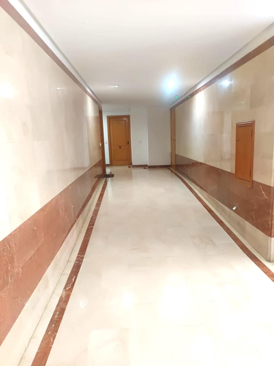 Appartement de 3 chambres à louer à Alicante ville avec piscine garage - 1 500 € (Ref: 9975564)