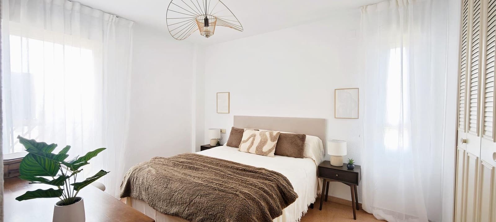 Appartement de 3 chambres à louer à Alicante ville avec piscine garage - 1 500 € (Ref: 9975564)