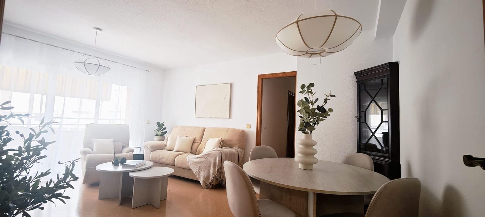 Appartement de 3 chambres à louer à Alicante ville avec piscine garage - 1 500 € (Ref: 9975564)