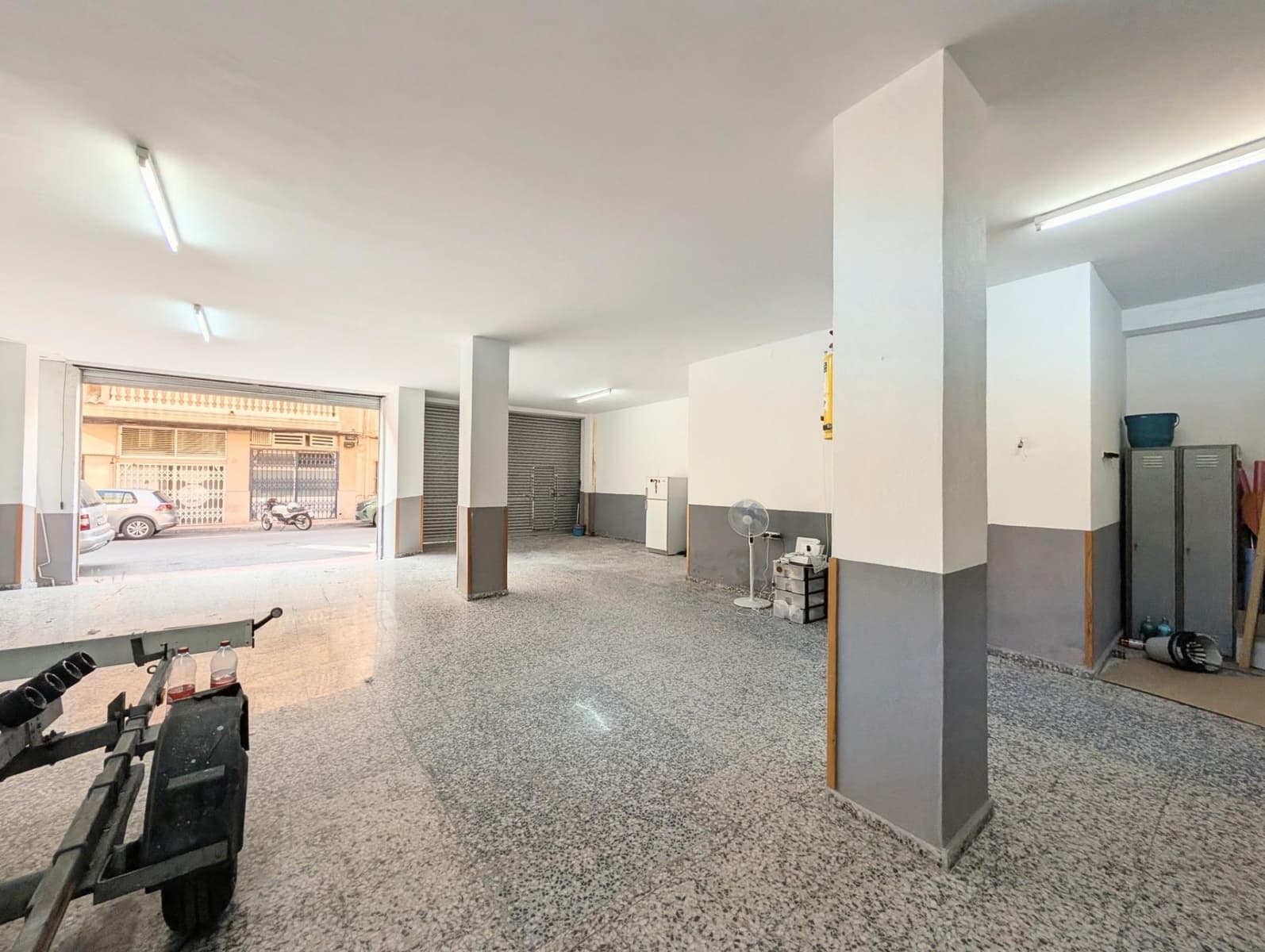 Kaupallinen myytävänä paikassa El Campello - 150 000 € (Ref: 9985080)