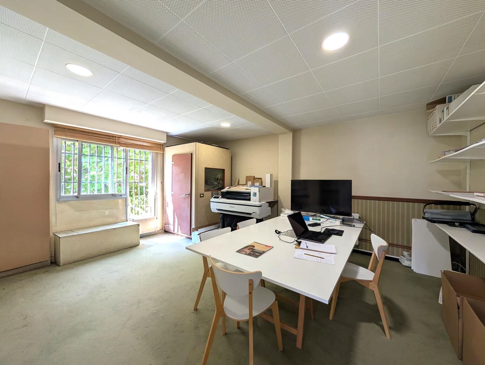 6 bedroom Office for sale in Alcoy / Alcoi - € 100,000 (Ref: 9990811)