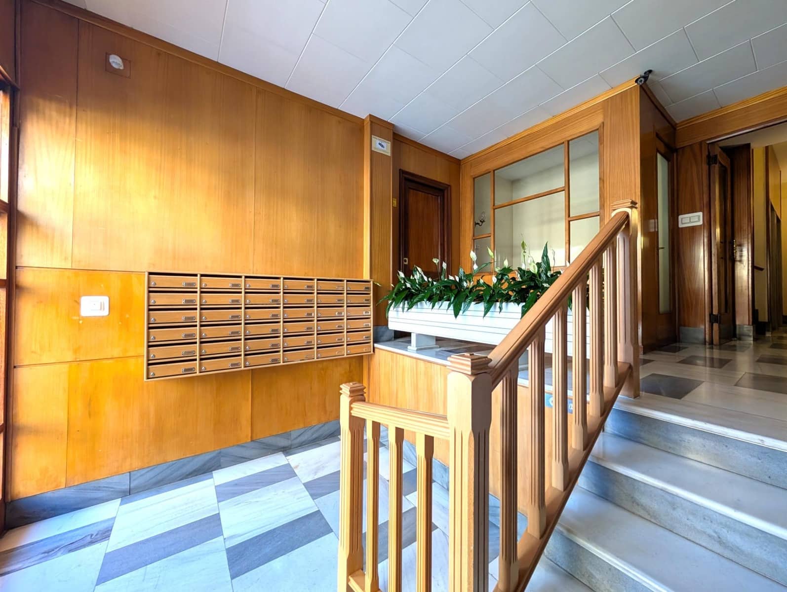 6 bedroom Office for sale in Alcoy / Alcoi - € 100,000 (Ref: 9990811)