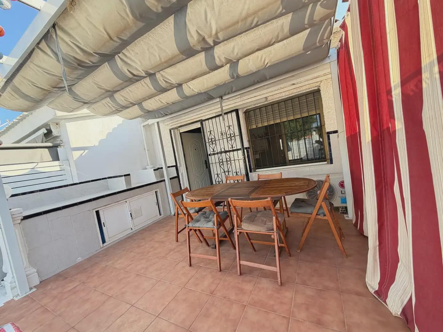 3 Zimmer Bungalow zu verkaufen in Torrevieja mit Pool - 179.990 € (Ref: 10027583)