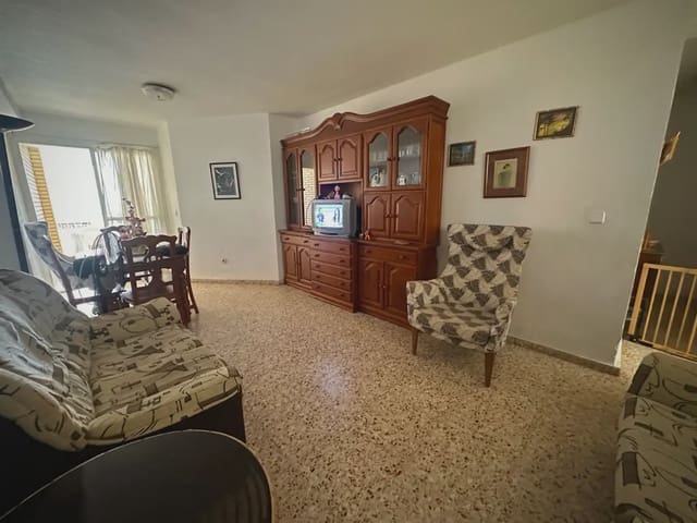 3 soveværelse Lejlighed til leje i Playa de los Locos, Torrevieja med garage - € 1.200 (Ref: 10036022)