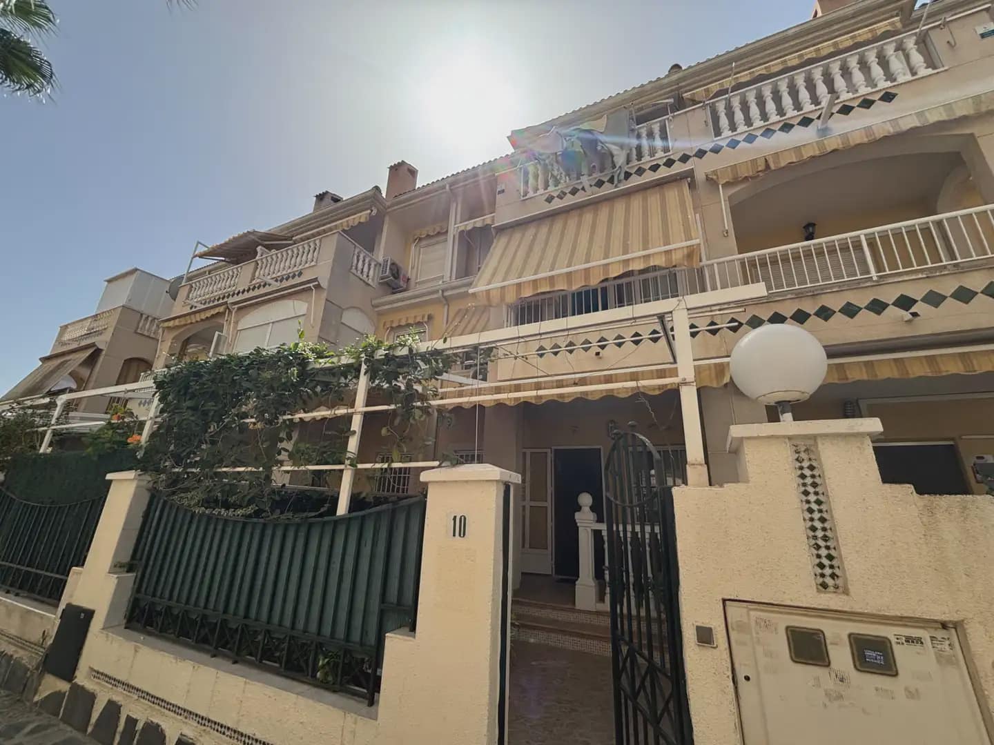 2 makuuhuone Bungalow myytävänä paikassa Santa Pola - 210 000 € (Ref: 10044210)
