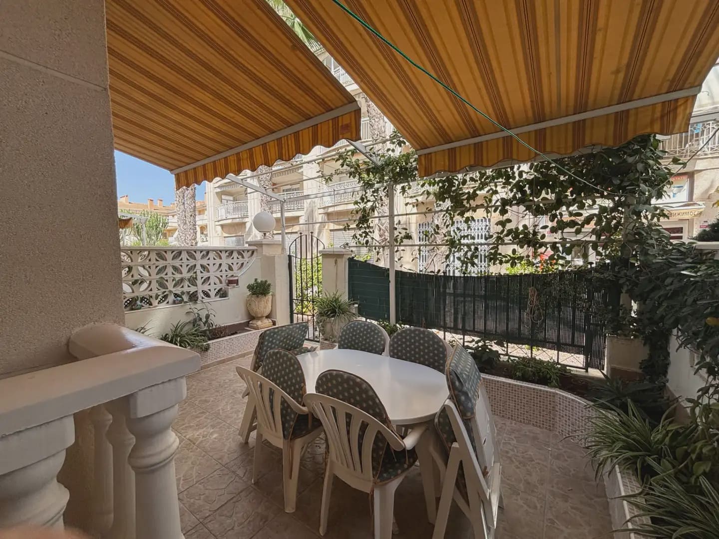 2 makuuhuone Bungalow myytävänä paikassa Santa Pola - 210 000 € (Ref: 10044210)