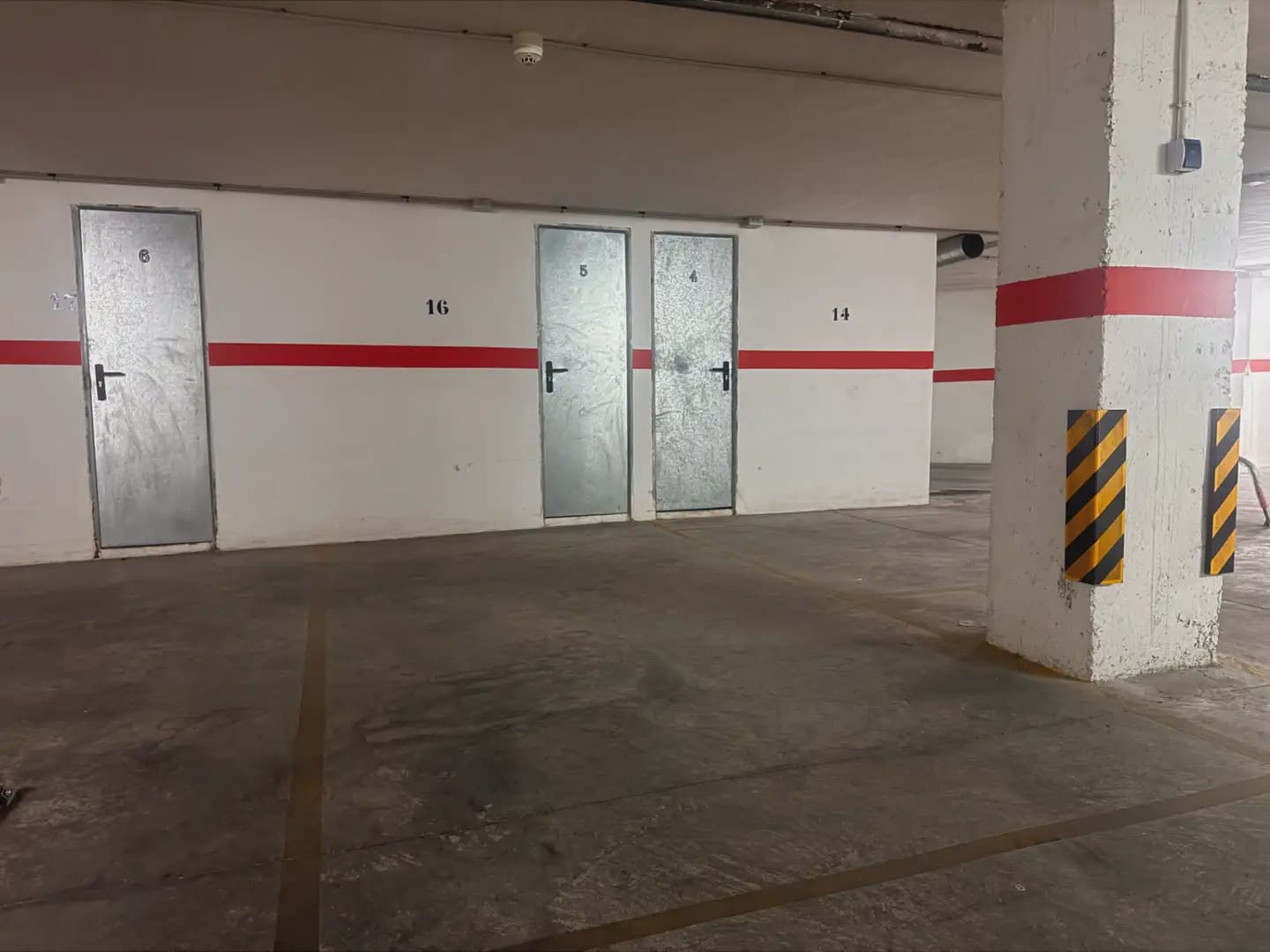 Garaż na sprzedaż w Torrevieja - 12 000 € (Ref: 10045673)