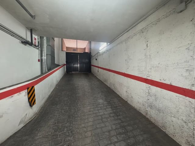 Garaż na sprzedaż w Avenida Habaneras - Curva de Palangre, Torrevieja - 12 000 € (Ref: 10045673)