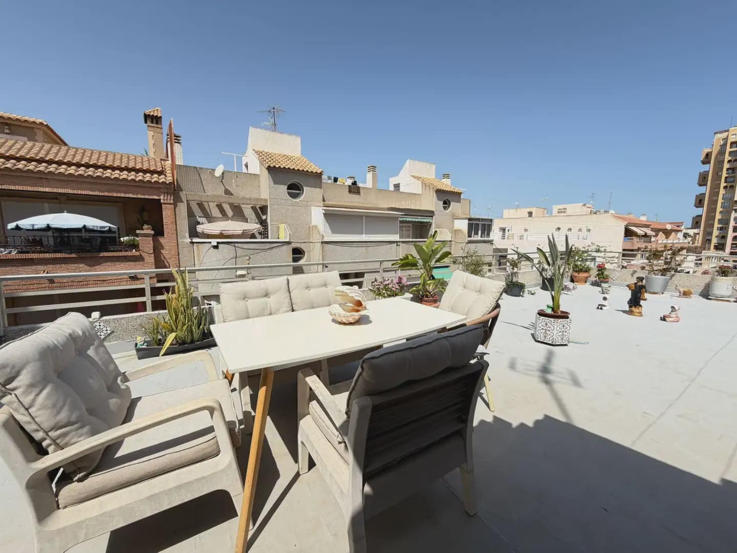 3 bedroom Townhouse for sale in Torrevieja with garage - € 219,990 (Ref: 10048475)
